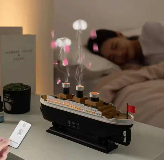 Luxury Cruise Humidifier, Titanic Ship Night Aroma Humidifier, Portable Aroma Oil Diffuser, Home Office Car Air Purifier